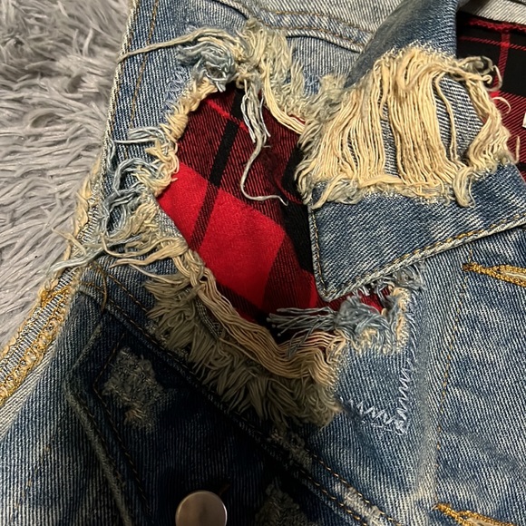 UNIF Distressed Denim Vest with buffalo plaid M medium - Picture 3 of 5